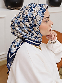 Desenli organic eşarp