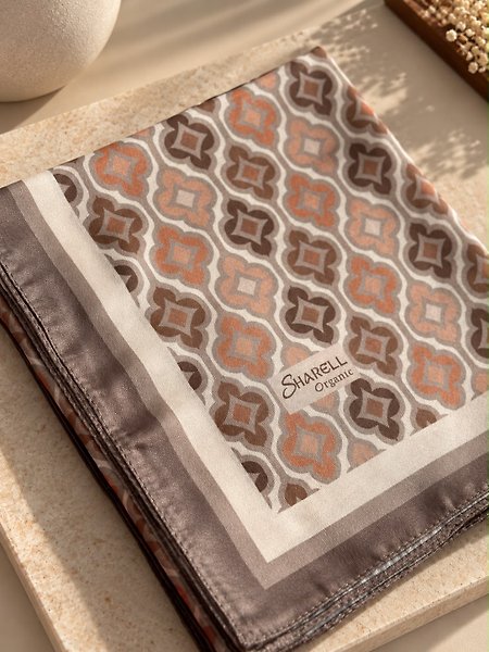 Desenli organic eşarp