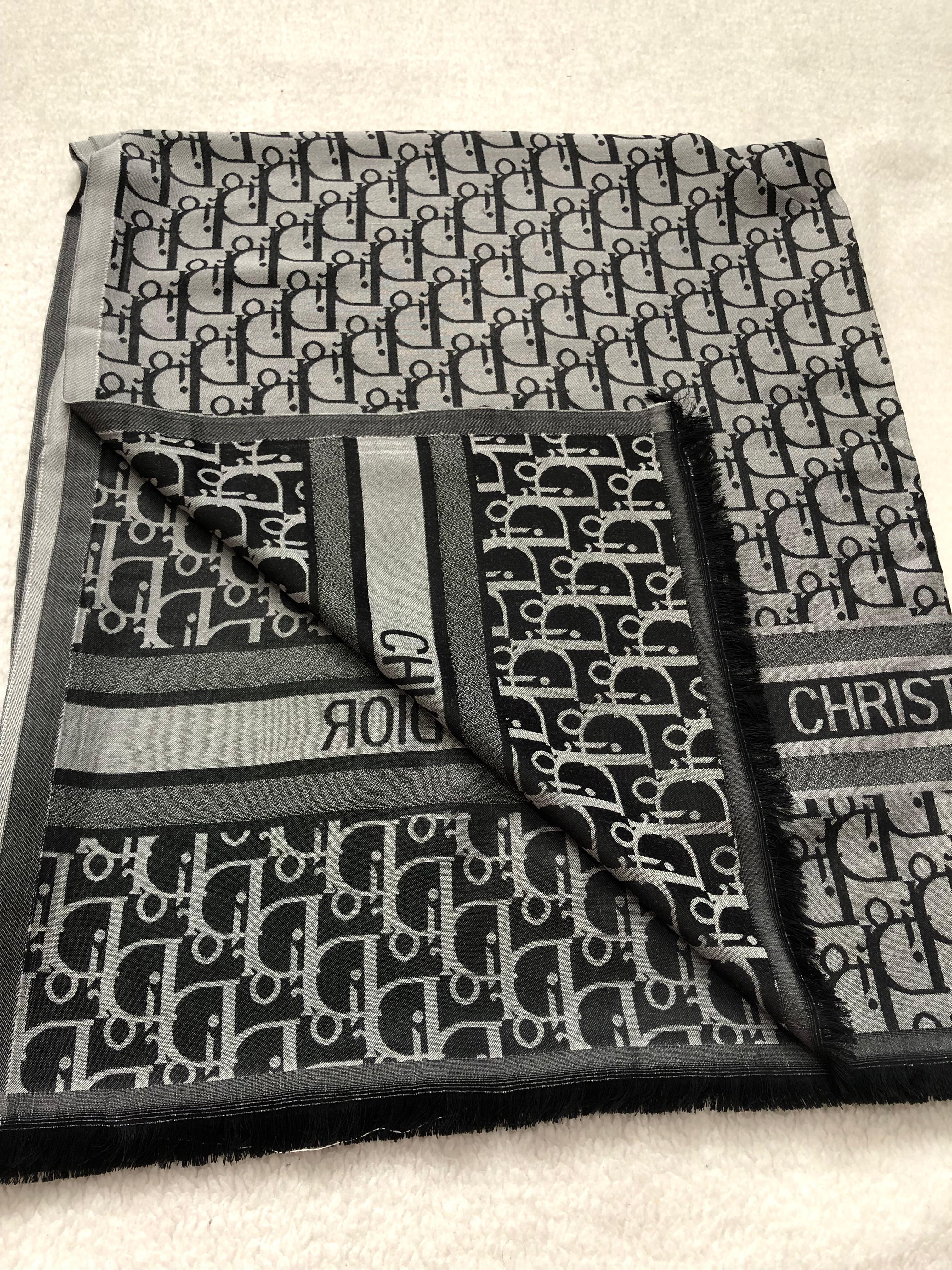 Dior çift taraflı şal