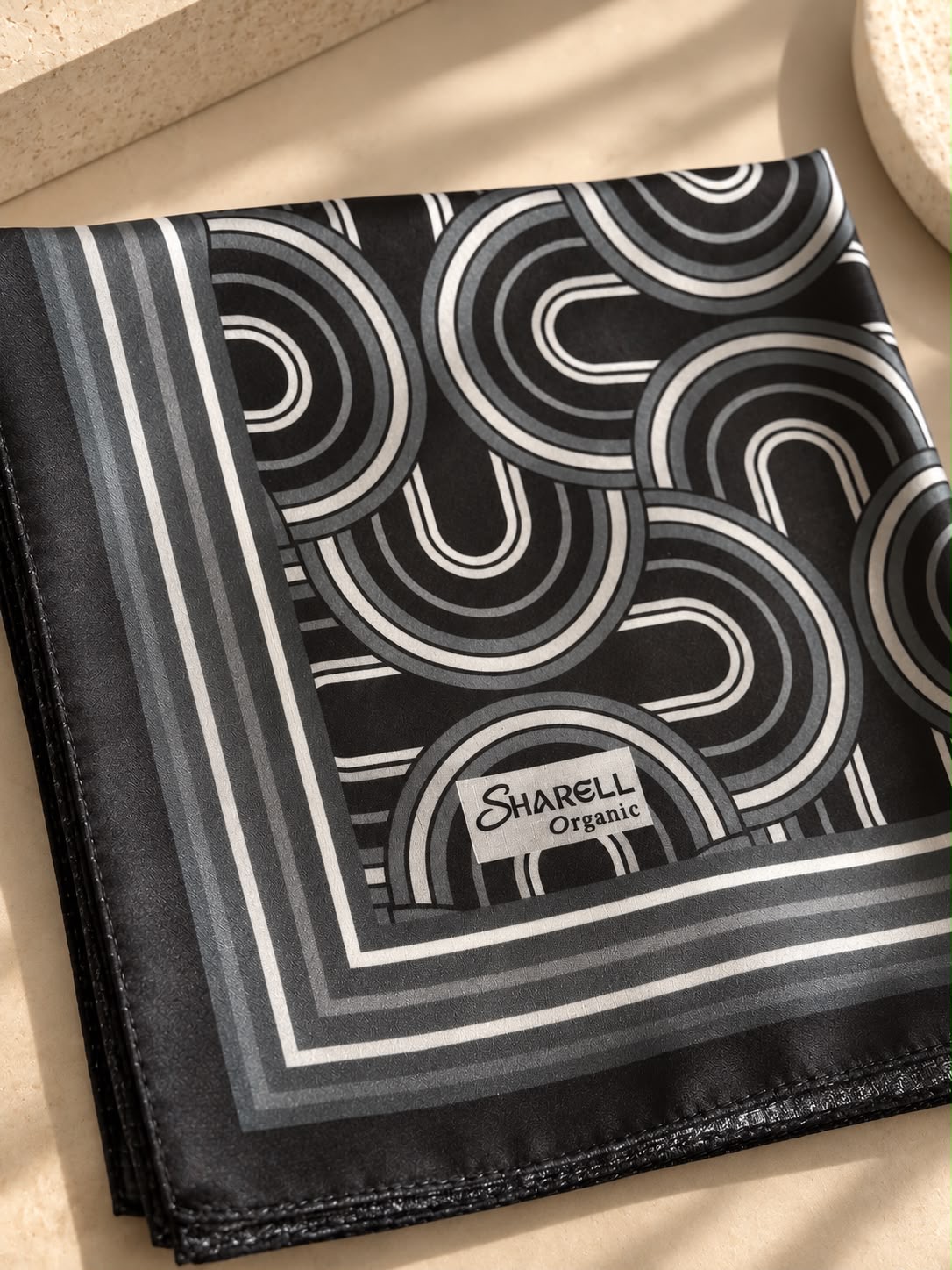 Desenli organic eşarp