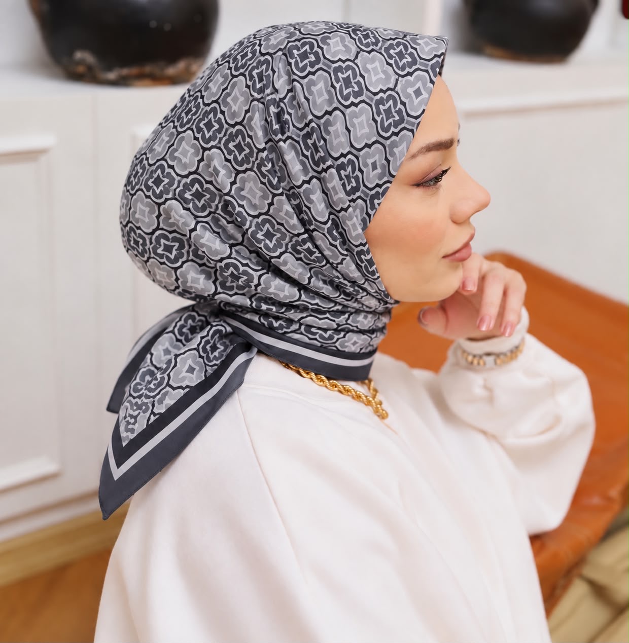 Desenli organic eşarp